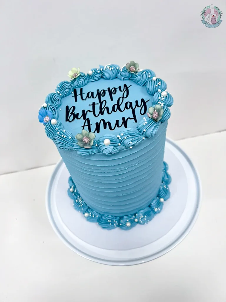 Simple buttercream cake 2