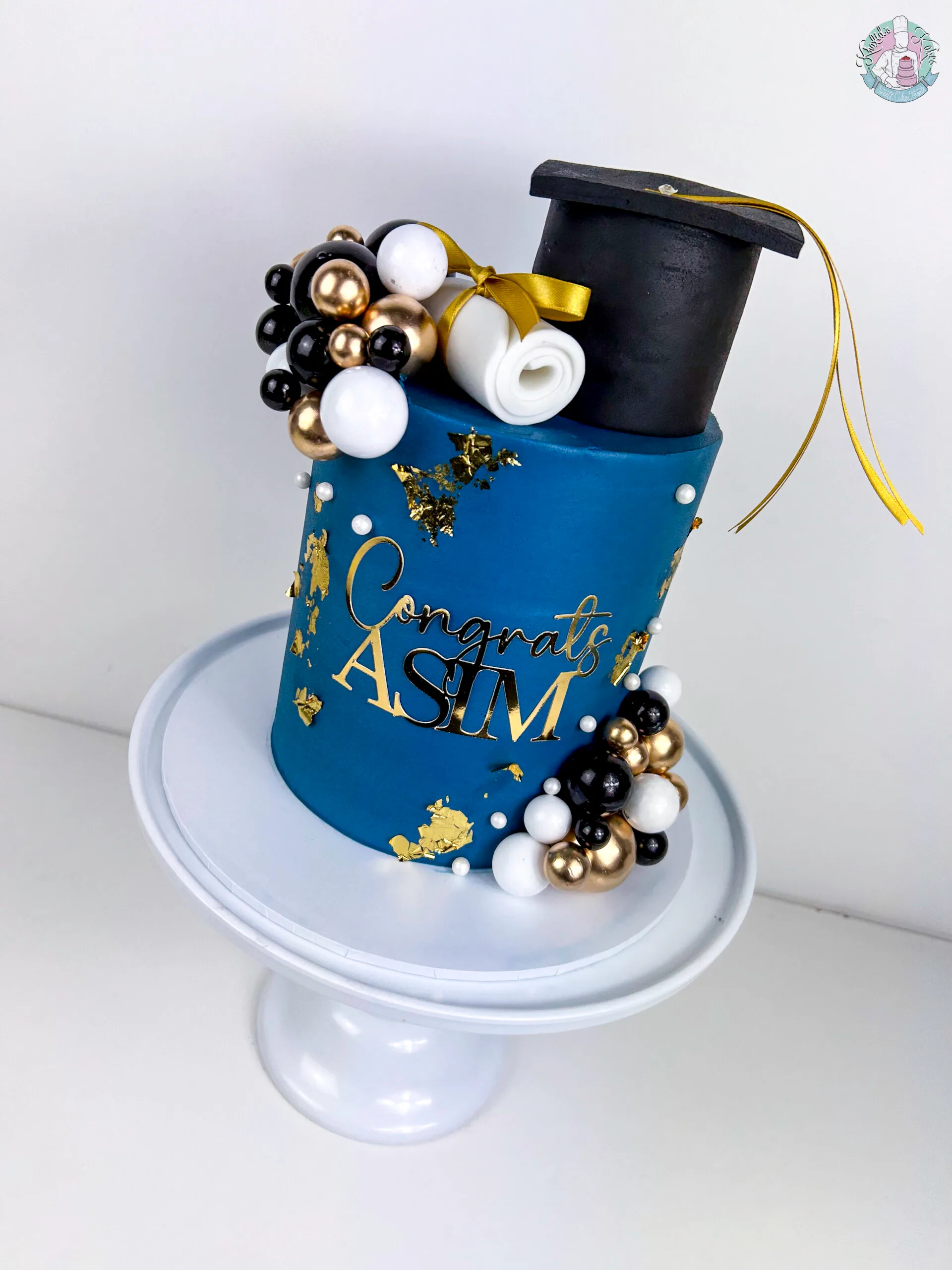 Simple Graduation Cake
