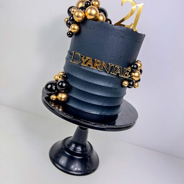 Shop 197 Black Cake 3