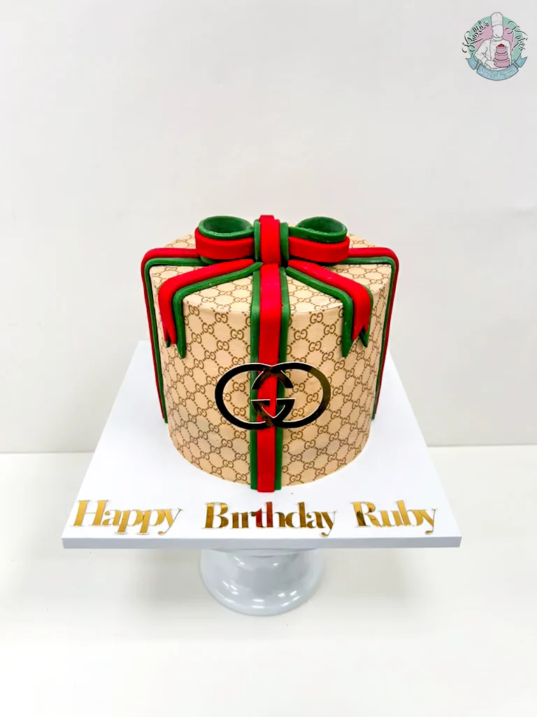 gucci cake