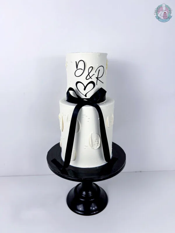 Mini wedding cake