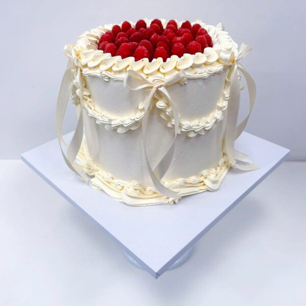 Shop 94 vintage raspberry cake
