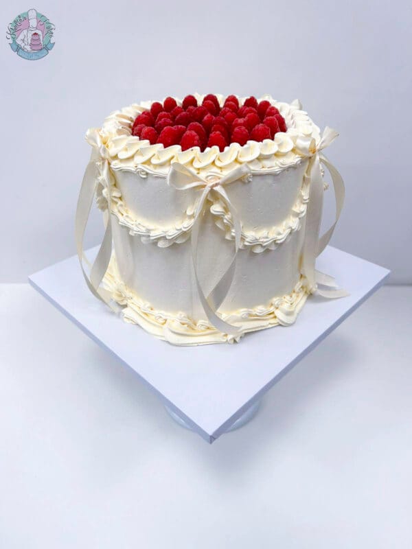 vintage raspberry cake