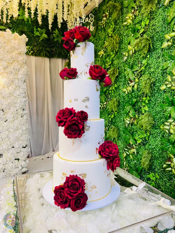Smooth White Wedding Cake - Image 3