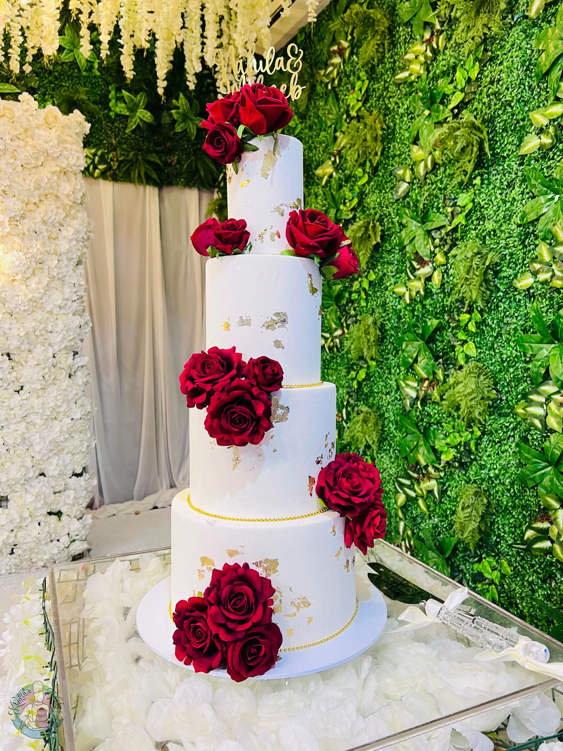 Smooth White Wedding Cake - Image 3