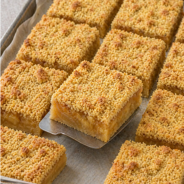 Apple Crumble Traybake