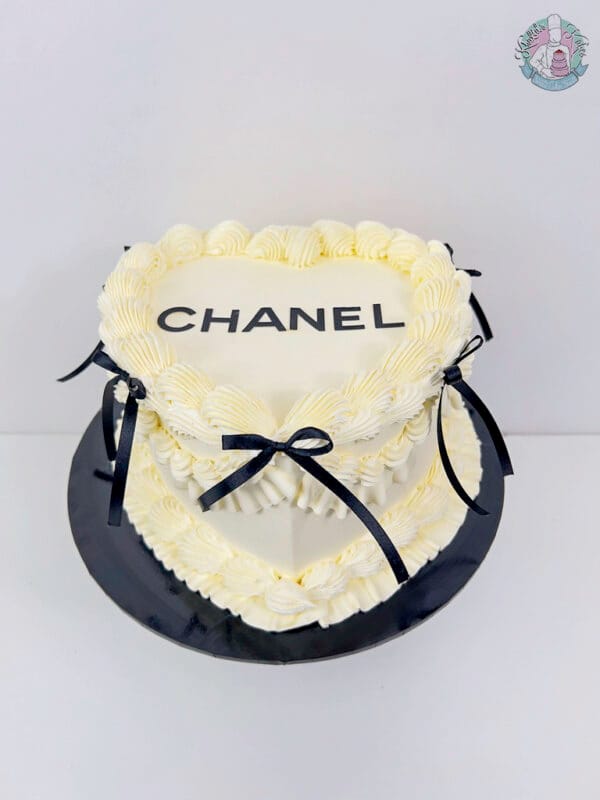 Chanel heart cake