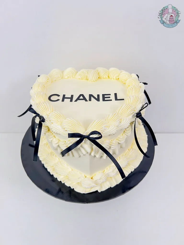 Chanel heart cake