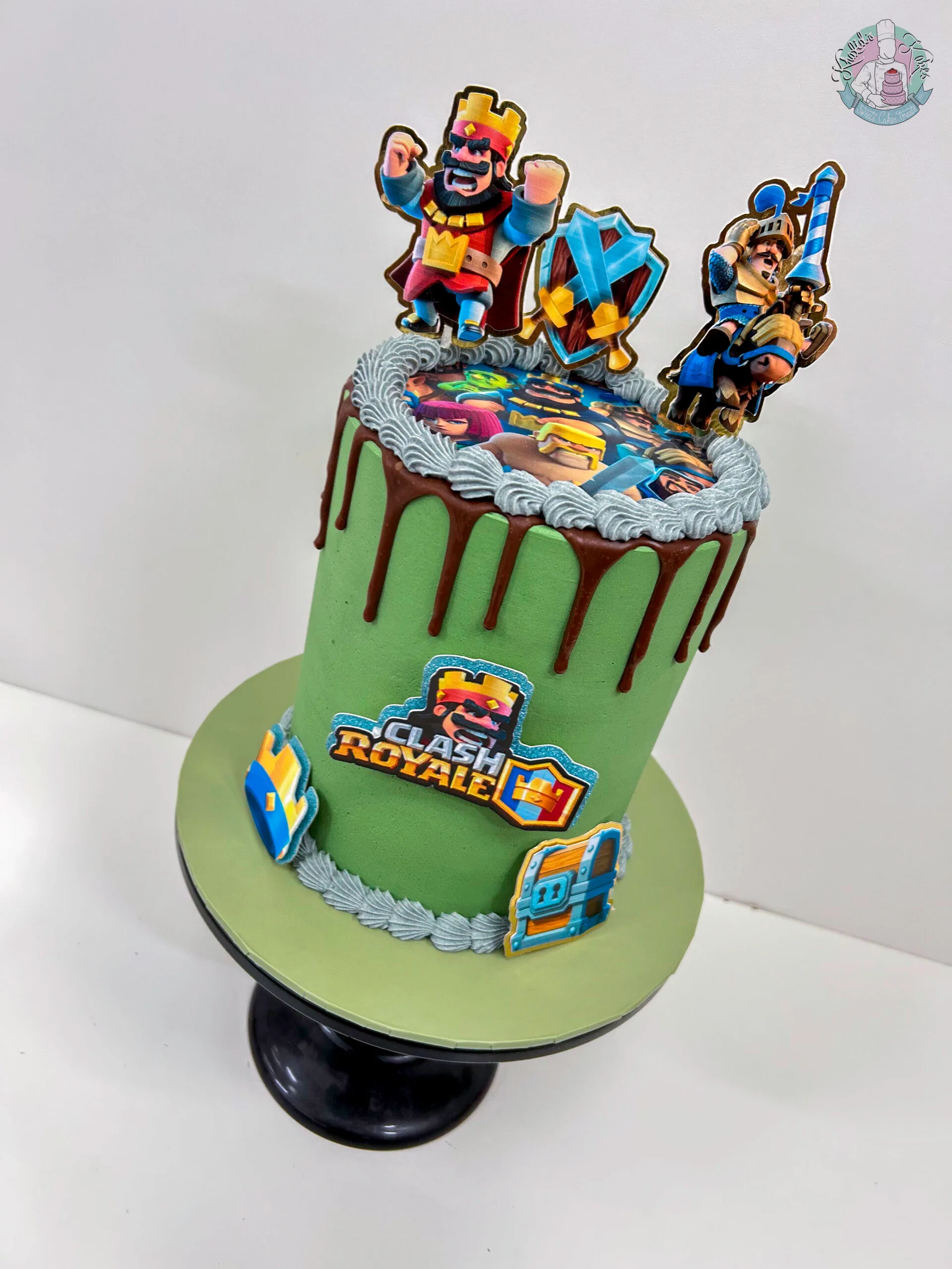 Photo Drip Cake