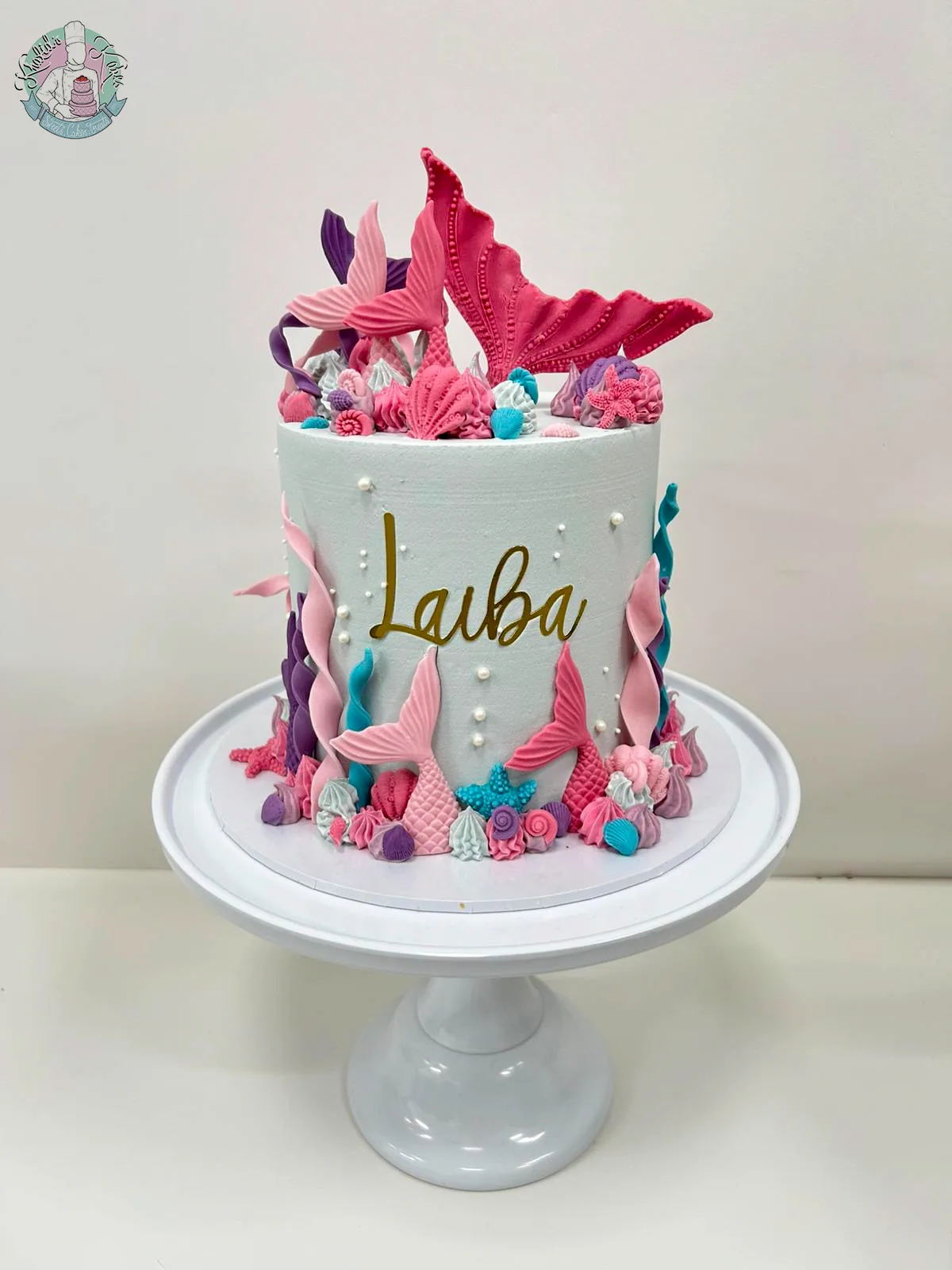 Mermaid Cake Birmingham — children’s birthday cake with shimmering scales and a sparkly tail.