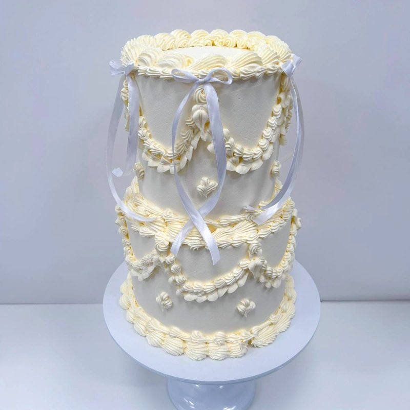 Vintage Piped Wedding Cake