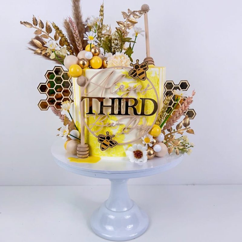 Bee day birthday cake