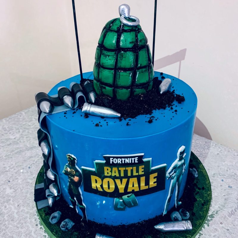 Fornite Cake