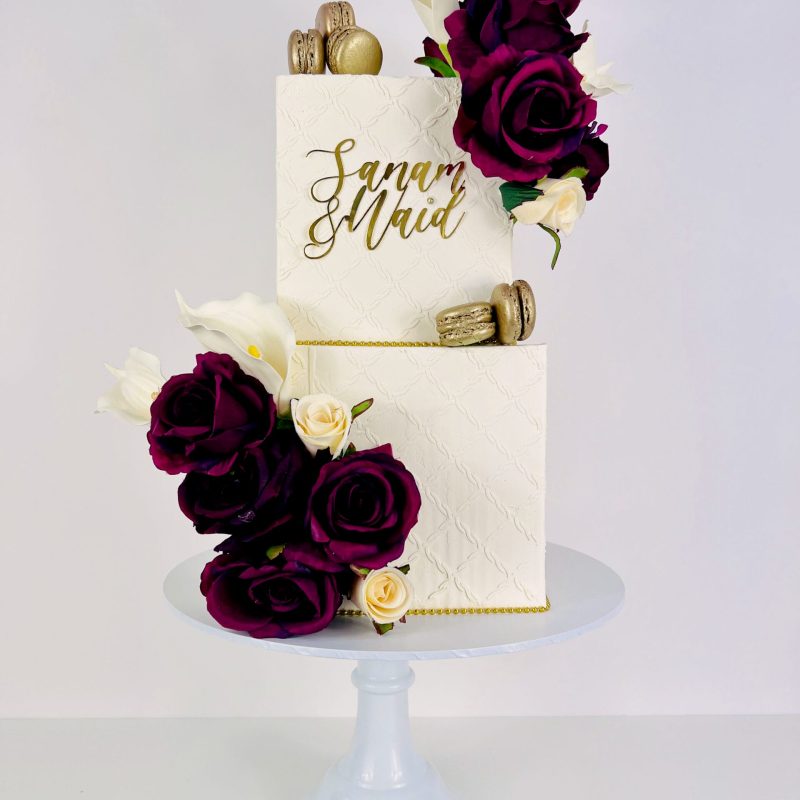 Square wedding cake